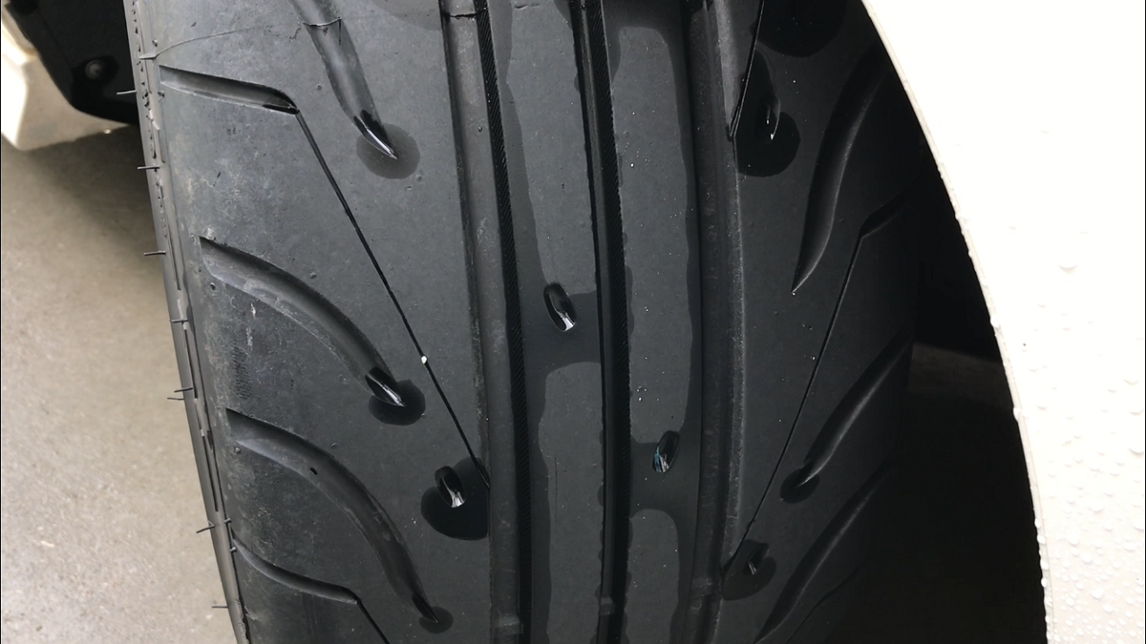 新品！！ アクセレラ 651 SPORT 225/45R17 91W-