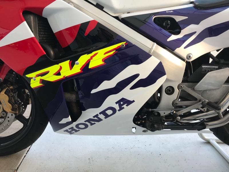 RVF400 NC35より 社外 シルエットジャパン FRP製シングル テール