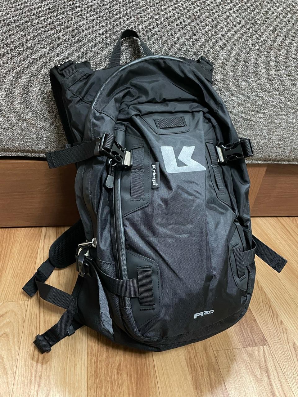 クリーガR20ラックサックハーネスポケット付きブラック