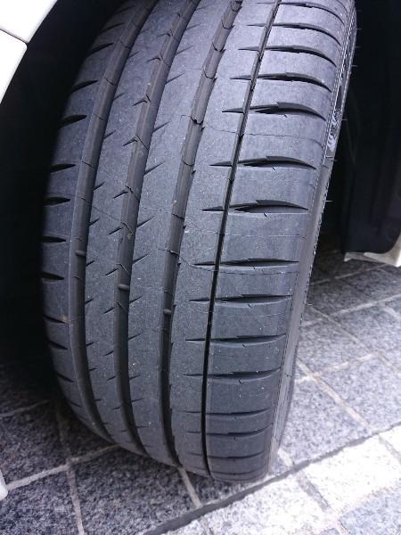MICHELIN PILOT SPORT 4S 245/40ZR18 (再レビュー)のパーツレビュー