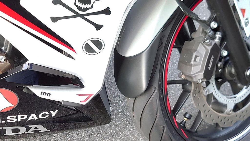 CBR400R フロントフェンダー 楽天市場】cbr400r カスタム パーツ（フロントフェンダー｜外装