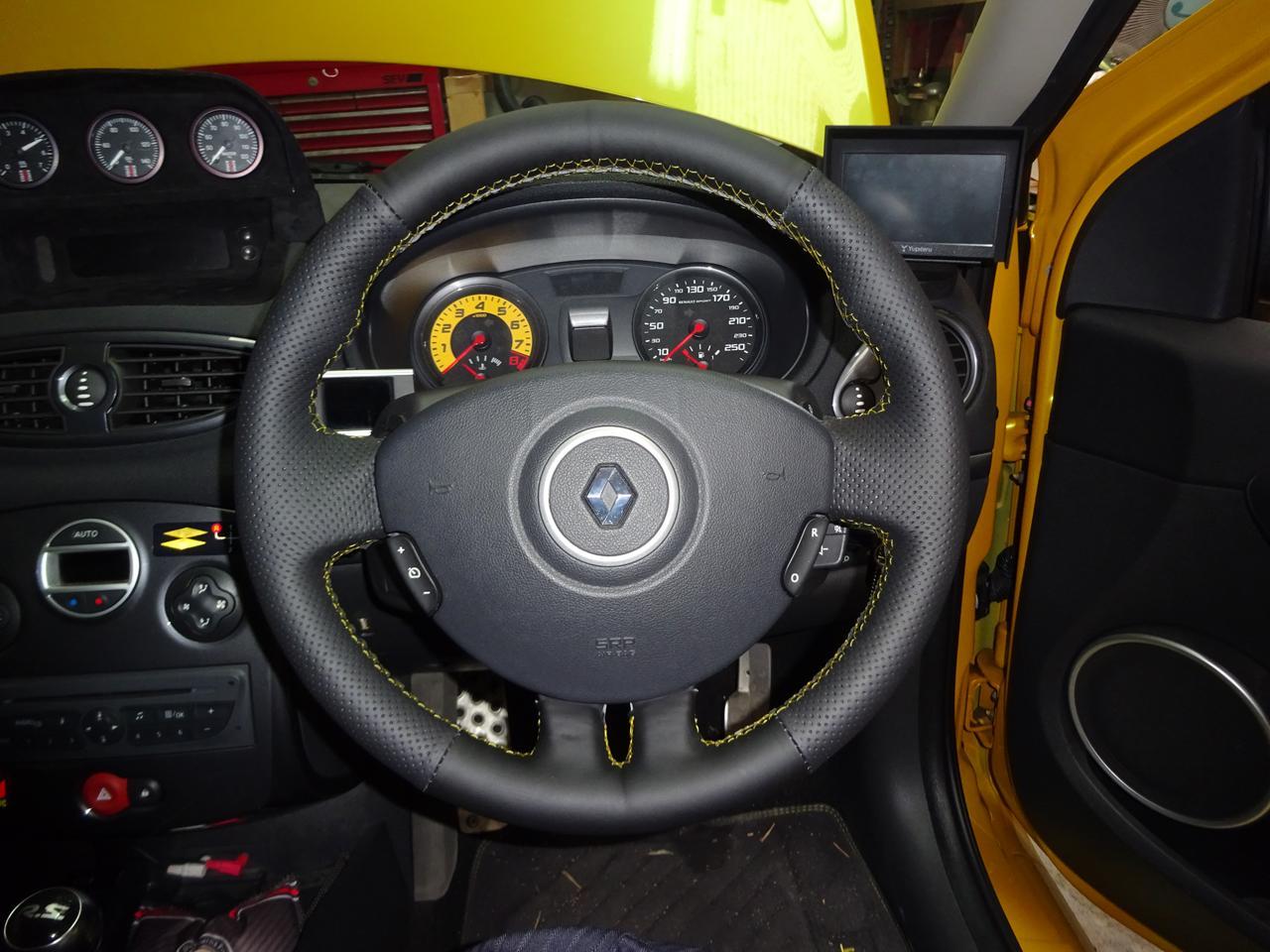 WCaRFun 手縫い本革車のステアリングホイールカバールノークリオ