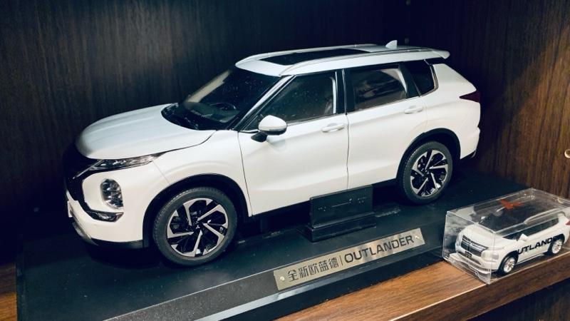 広汽三菱 1:18 三菱アウトランダー ダイキャストカー のパーツ