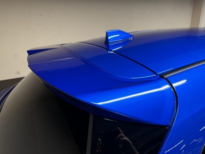レヴォーグ (ZS)クリスタルホワイトパール(K1X)ルーフ
