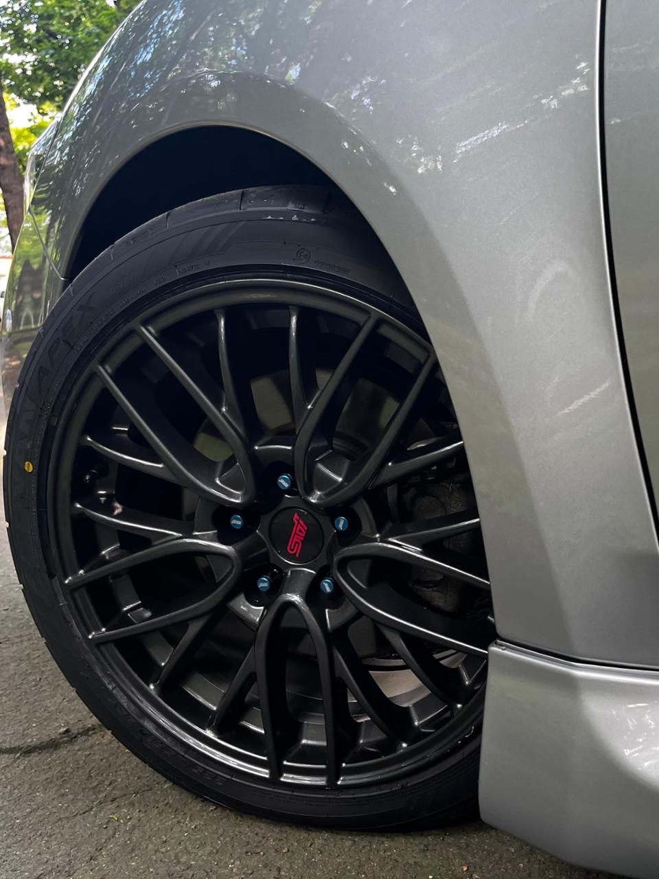 レヴォーグ SUBARU スバル STI VM 純正 18インチ ダンロップ