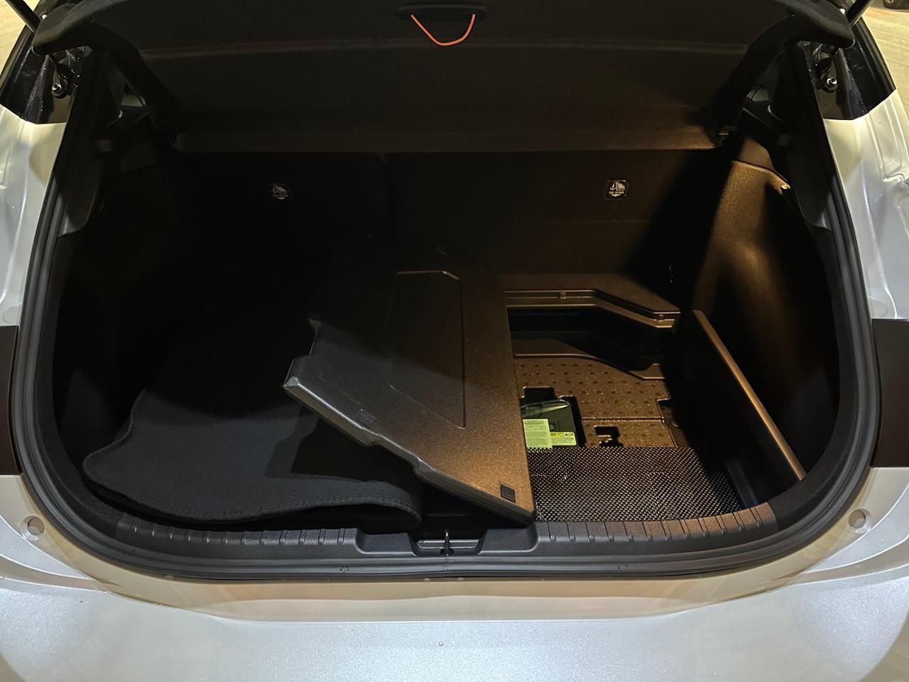 RECOMMEND ITEM for COROLLA TOURING - 車内環境を充実させ
