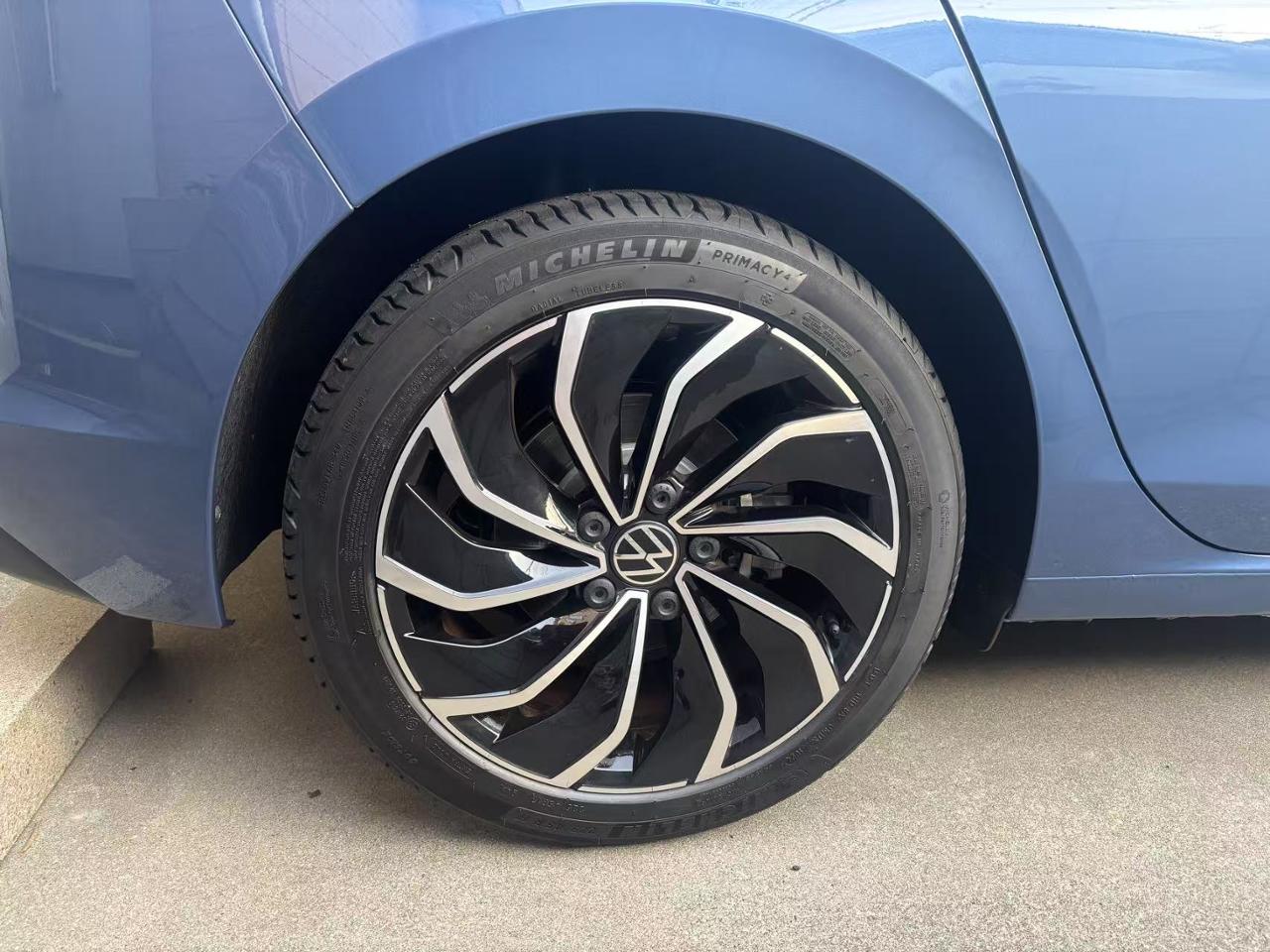 ルノートウィンゴ Michelin PRIMACY4 ホイールセット 4本