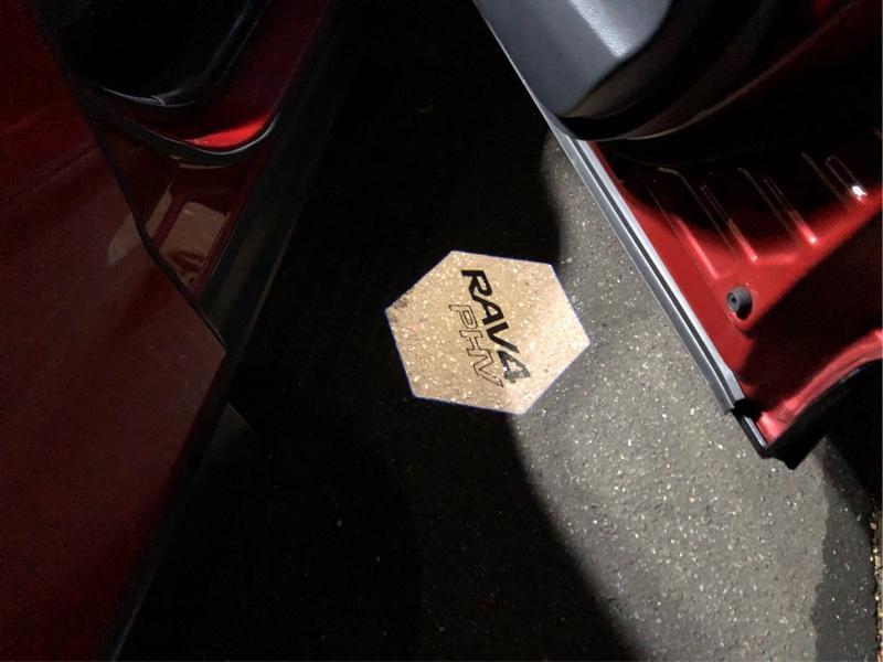トヨタ(純正) PHV専用プロジェクションイルミネーション のパーツレビュー | RAV4 PHV(Mr.ハーレー) | みんカラ