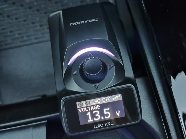 高感度GPSレシーバー コムテック ZERO109C 無料データ更新 レーダー レーザー移動式オービス対応 GPS搭載 探知機  シガーソケットに挿すだけ | シャチホコストア