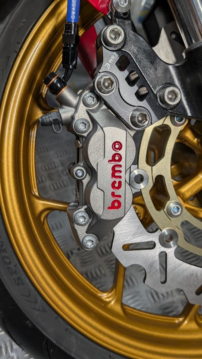 brembo ブレーキキャリパー (XJR TRX TZR イナズマ)（100mm