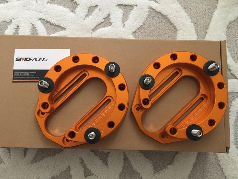 スキッドレーシング オフセットアッパーマウント のパーツ