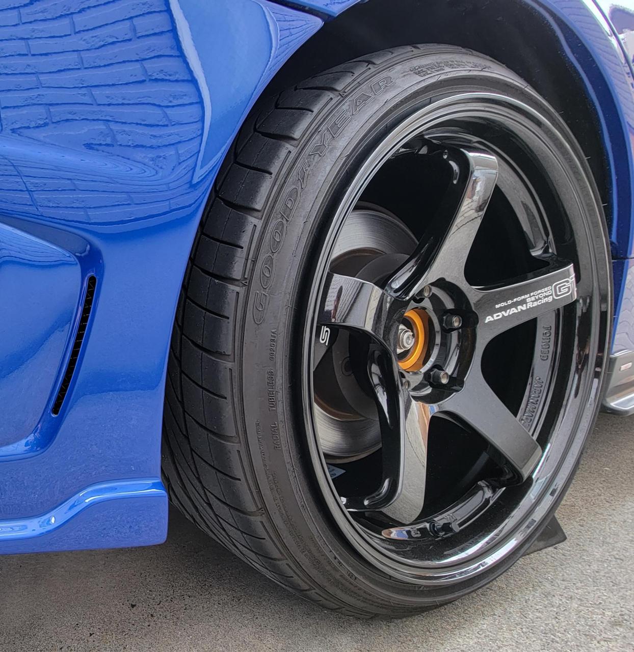 ADVAN 18インチ 9.5J 5H(M14) P.C.D:100 INSET:45 ヨコハマ