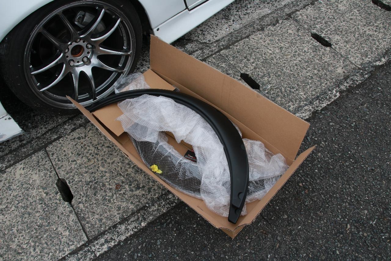 メーカー不明 汎用オーバーフェンダー のパーツレビュー | チェイサー メーカー不明 汎用オーバーフェンダー のパーツレビュー | チェイサー
