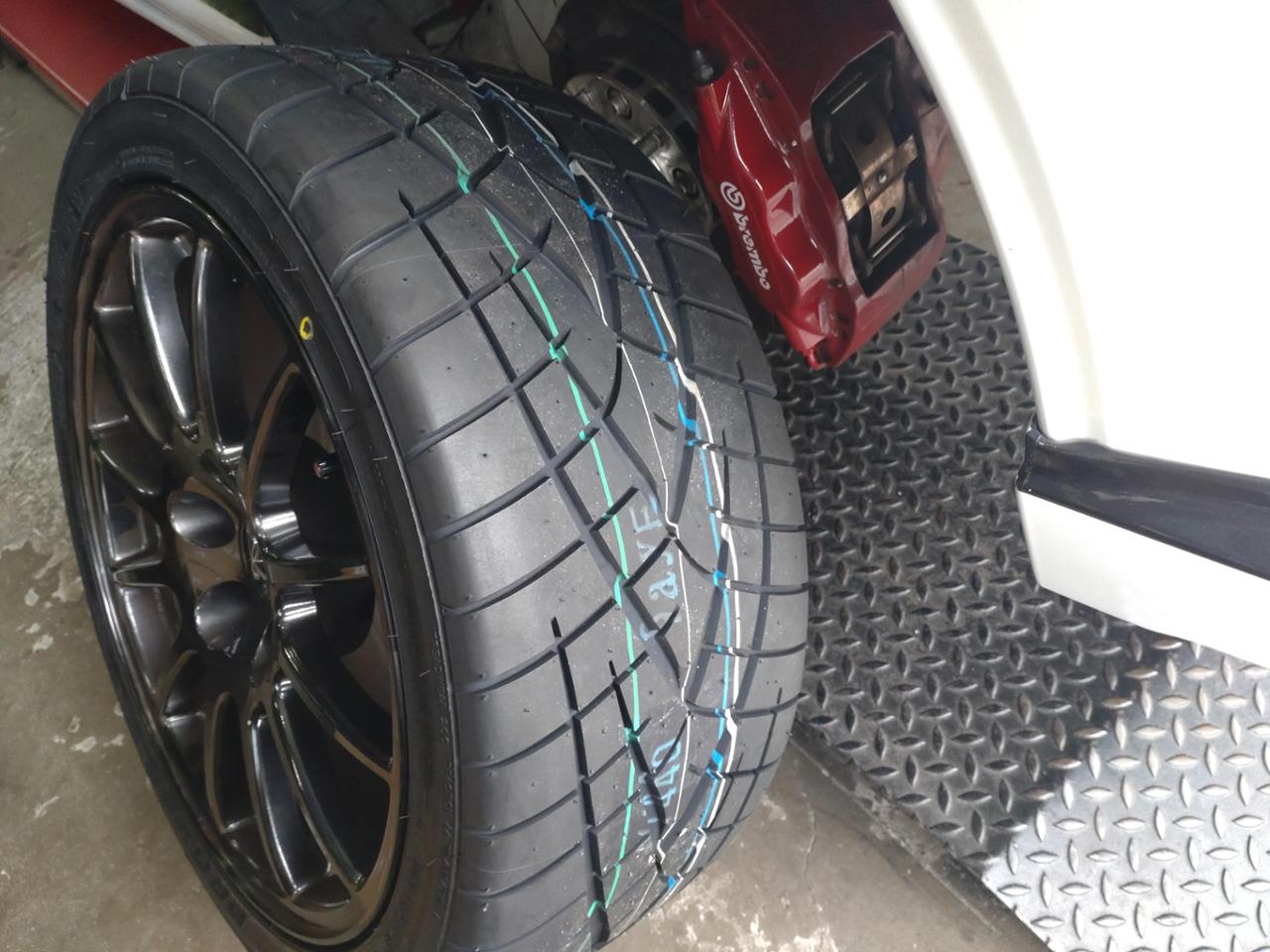 TOYO TIRES PROXES R1R 245/40ZR18 のパーツレビュー | ランサー