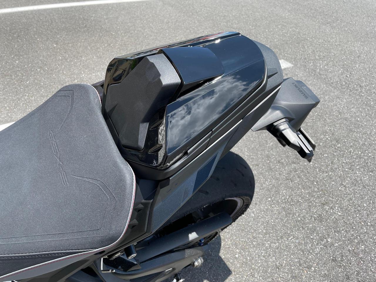 不明 シングルシートカウル のパーツレビュー | GSX-S1000(HIろ