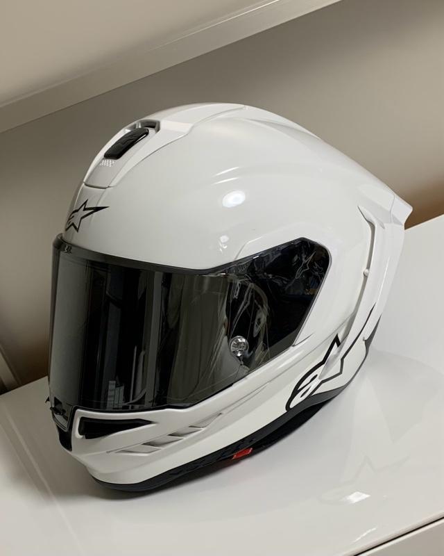 alpinestars Supertech R10 ヘルメット のパーツレビュー