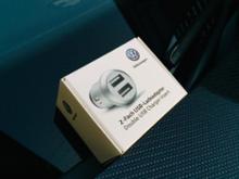 VW / フォルクスワーゲン純正 VW Double USB Charger Insert のパーツ ...