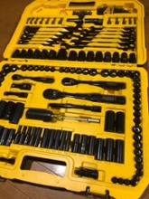 DEWALT メカニックツールセット 181ピース のパーツレビュー | 1 ...