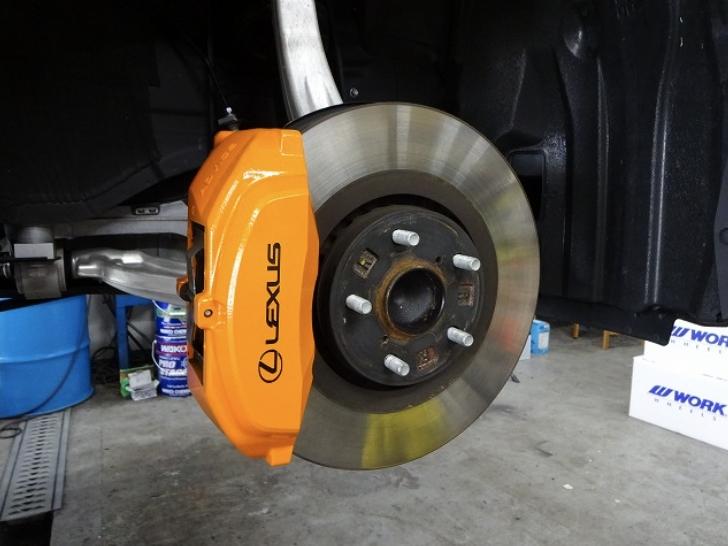 レクサス(純正) F SPORT専用オレンジブレーキキャリパー の