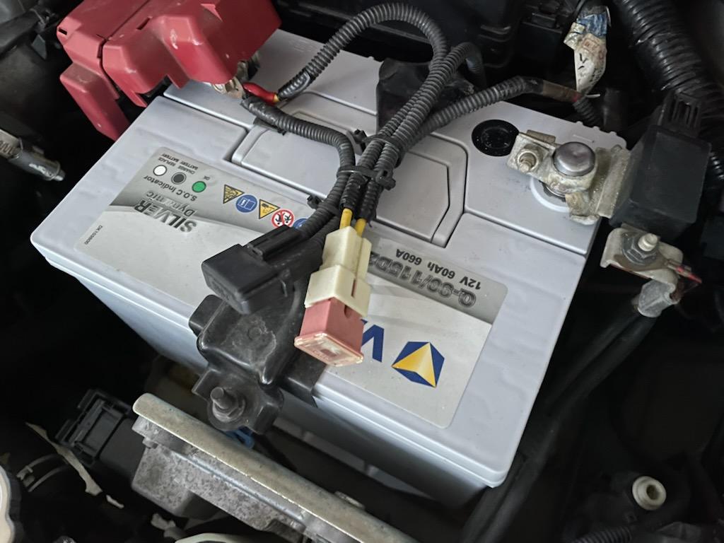 Q-90/115D23L VARTA ハイスペックバッテリー 気安 SILVER