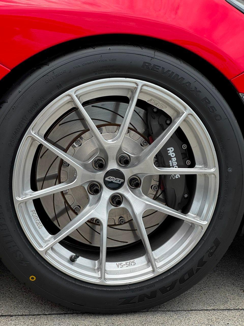 SHIBATIRE シバタイヤ 255/40R17 22年 中古2本 TW200(中古品