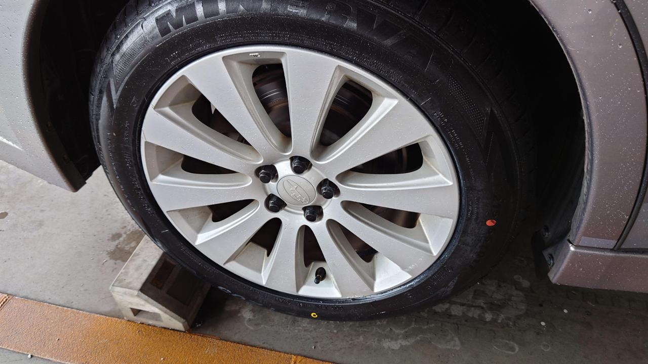 MINERVA（タイヤ） F205 215/55R17 のパーツレビュー レガシィツーリングワゴン(n_koma) みんカラ
