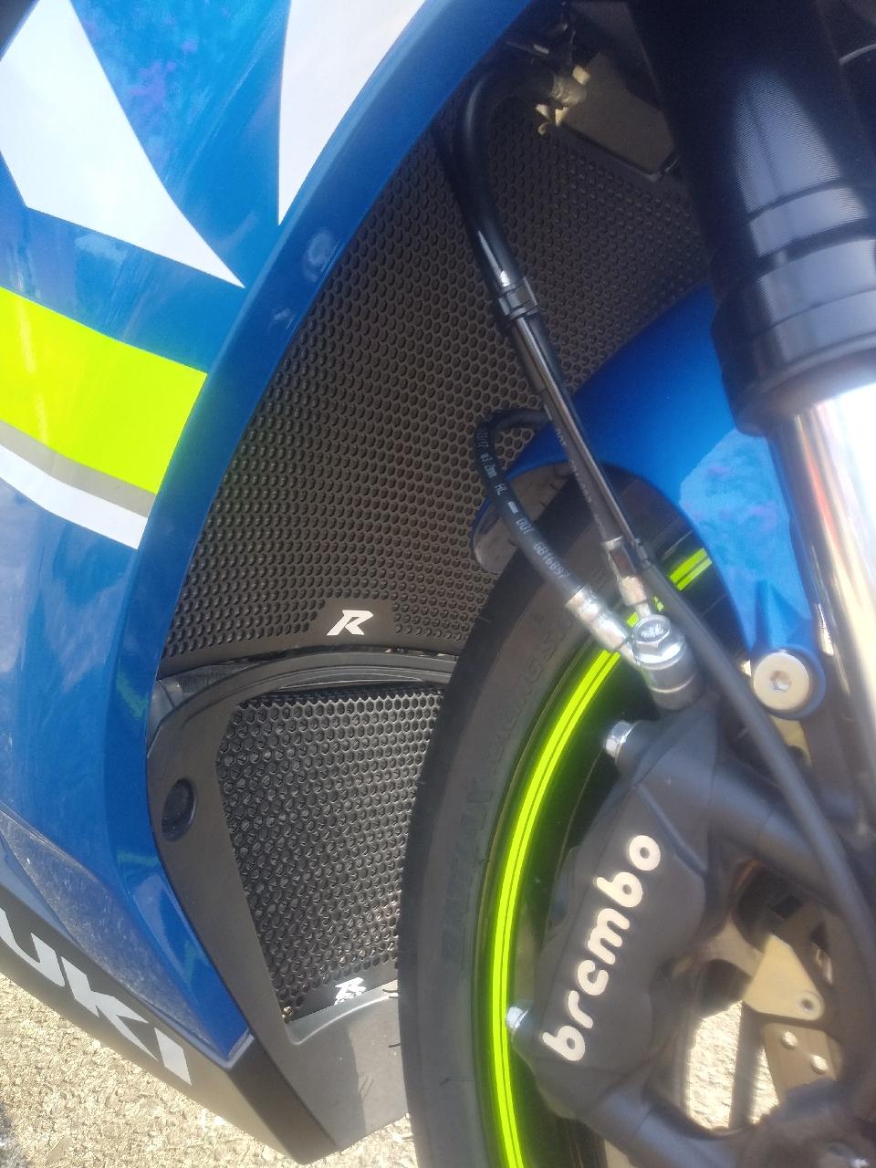 O GSX-R1000R フレームスライダー　ラジエターコアガード GSX-R1000(17~)用ラジエターガードSET