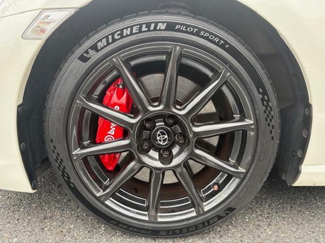 【新品、本物、当店在庫だから安心】 2022年製 ミシュラン 4本 バリ溝 215/45R17 パイロットスポーツ5 タイヤ・ホイール