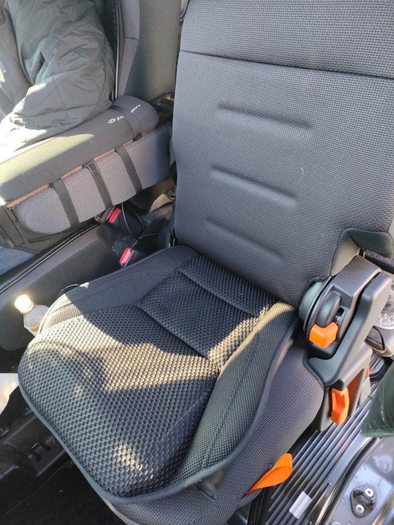 すきまクッション 4個セット 車のシートの段差を解消出来る画期
