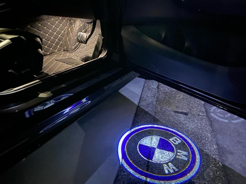 BMW LED HD ロゴ プロジェクター ドア カーテシランプ シリーズ