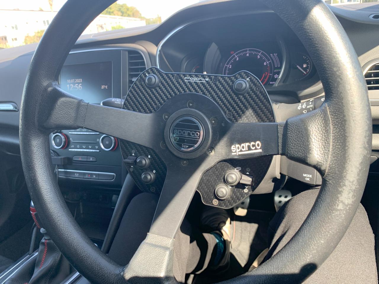 FrogDrive Steering Switch Case & Boss Set のパーツレビュー