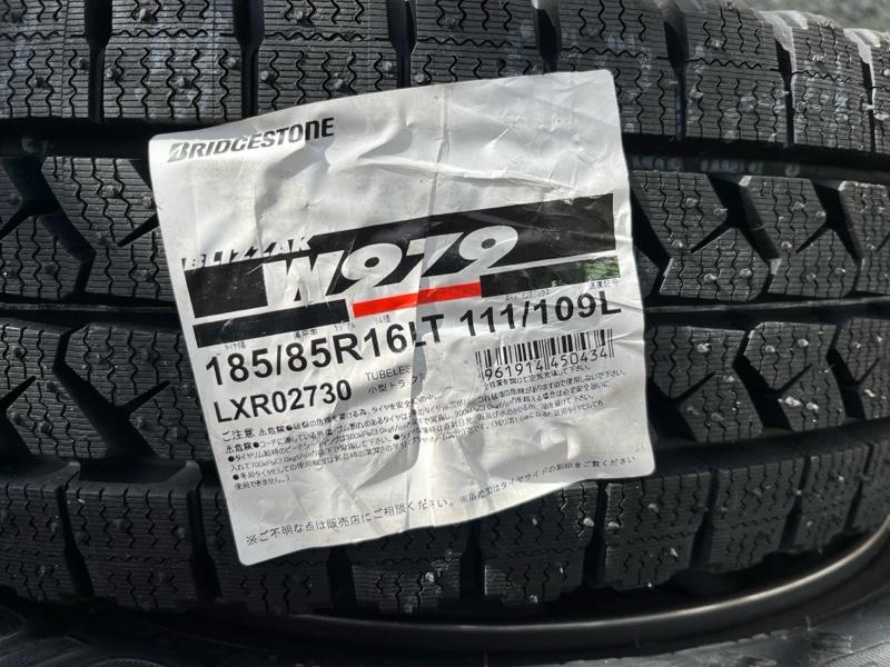 BRIDGESTONE BLIZZAK W979 185/85R16