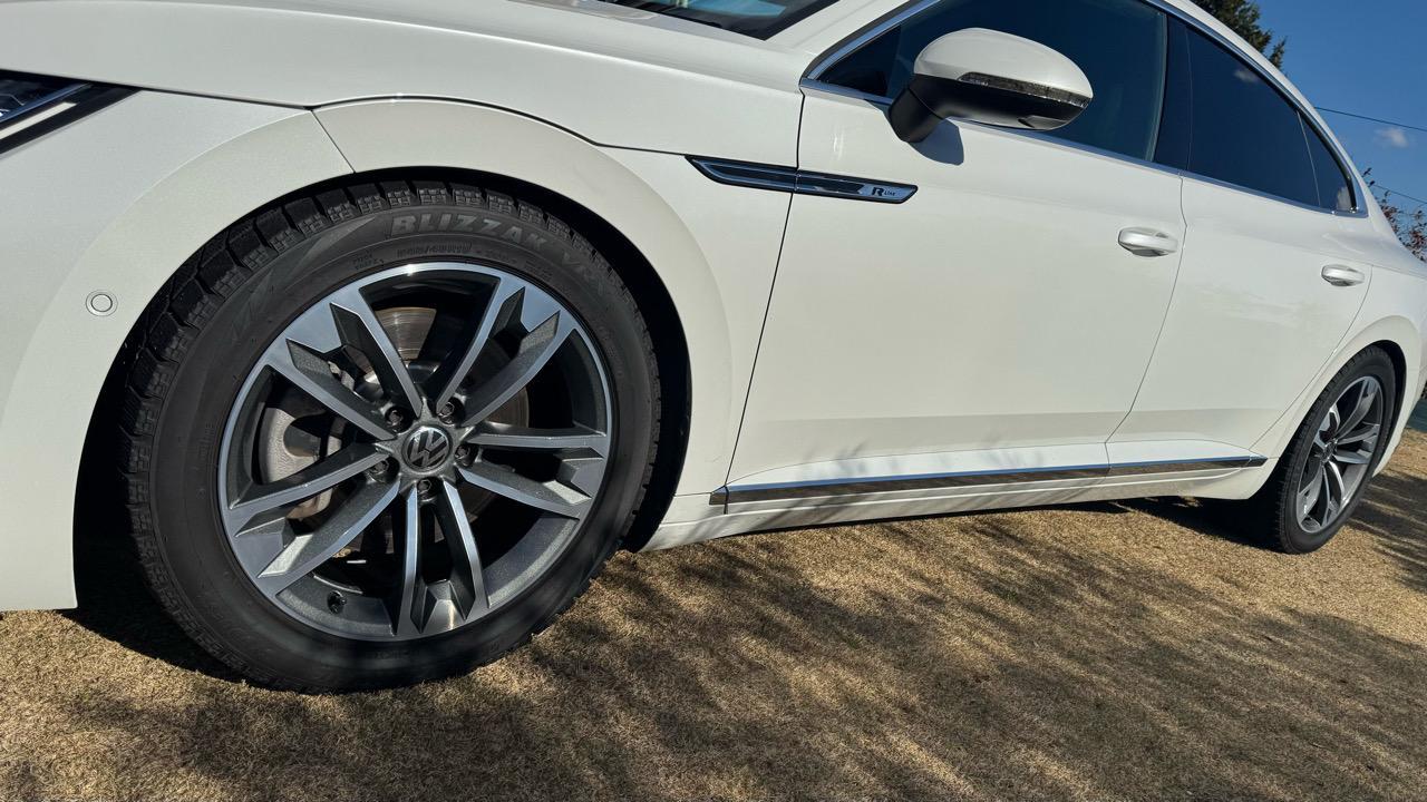 Audi純正(アウディ) 5-V スポークデザインアルミホイール の