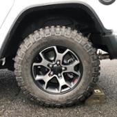 Mud-Terrain T/A KM2 BFGoodrich(ビーエフ・グッドリッチ)のタイヤの ...