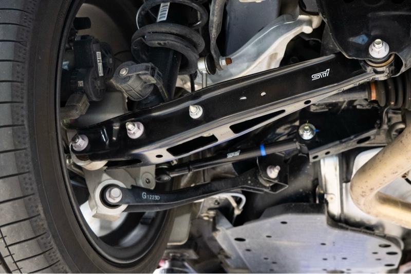 sti ラテラルリンクセット　VM　レヴォーグ 楽天市場】STI 純正OP ラテラルリンクセット VM レヴォーグ