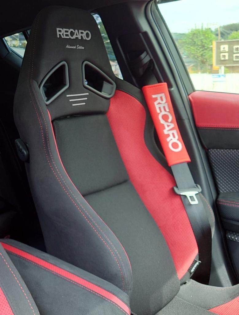 RECARO ベルトカバー のパーツレビュー | C-HRハイブリッド