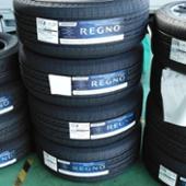 レグノ（ブリヂストン） [4本以上で送料無料]GR-X3 235/40R19