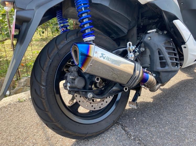 トリシティ300 アクラポ 社外マフラー AKRAPOVIC 中古 - バイク