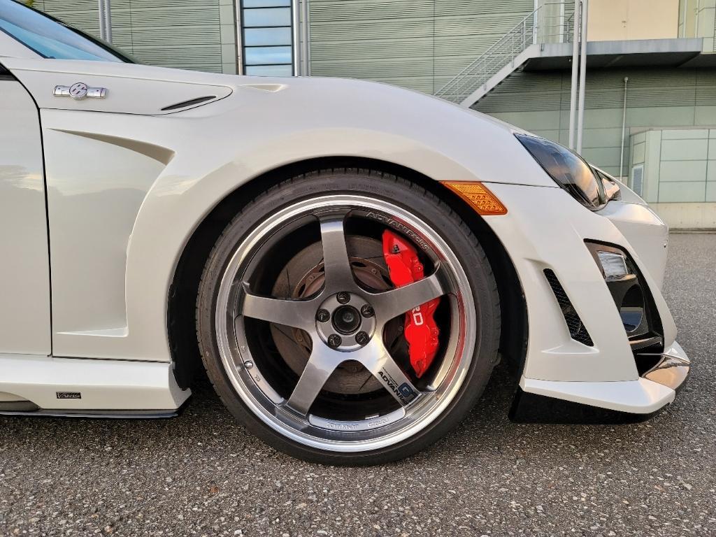 TRD モノブロックハイパフォーマンスブレーキキット のパーツ