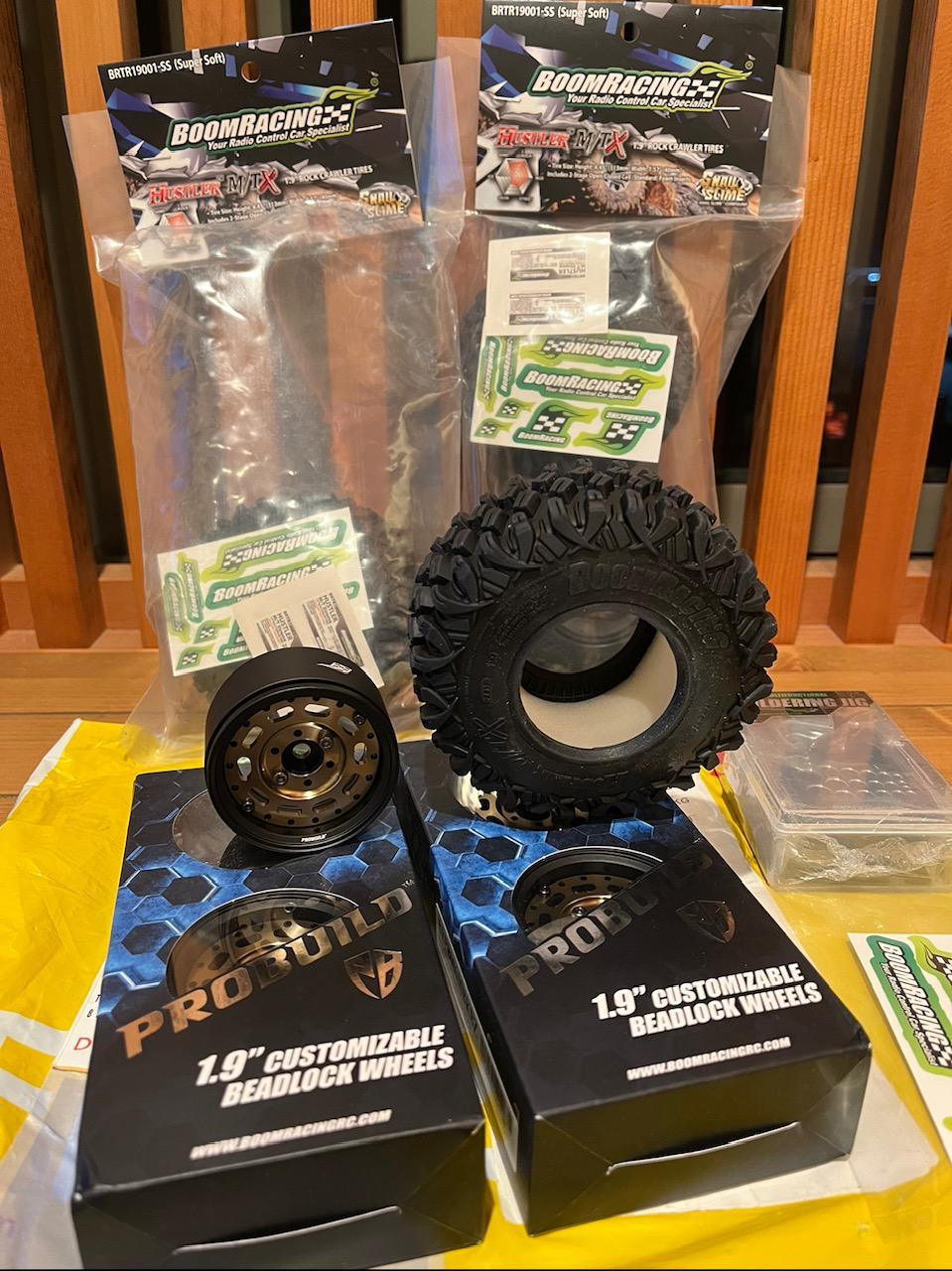 BOOM RACING Pro Build 1.9 MAG-10 ホイール＆HUSTLER M/T Xtreme 1.9 タイヤ