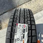 iceGUARD SUV G075 215/70R16 YOKOHAMA(ヨコハマ)のタイヤの