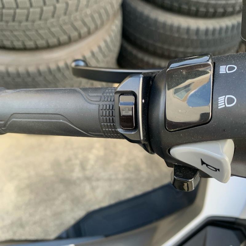 HONDA純正品 スポーツ•グリップヒーター のパーツレビュー