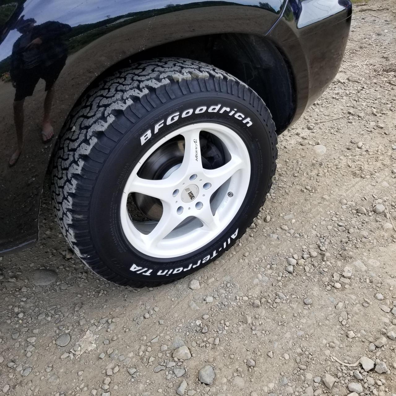 BFGoodrich All-Terrain T/A KO LT215/70R16 のパーツレビュー