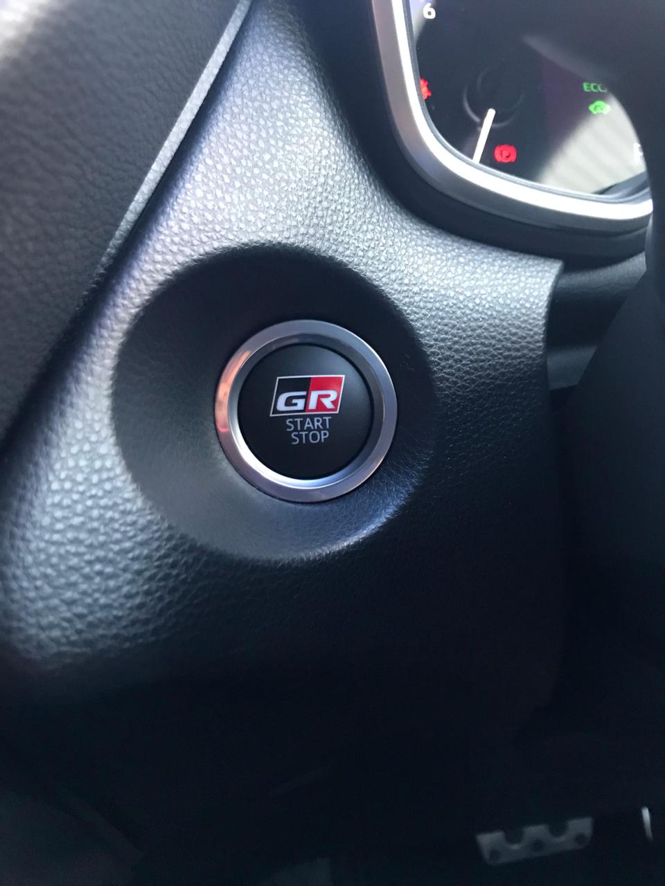 トヨタGRスポーツプッシュスタートスイッチ8ピンレインボー打ち