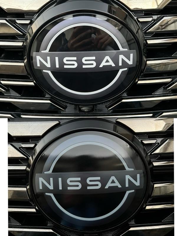 日産(純正) NISSANエンブレム