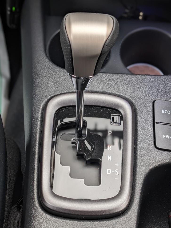 レクサス(純正) LS600h用シフトノブ のパーツレビュー