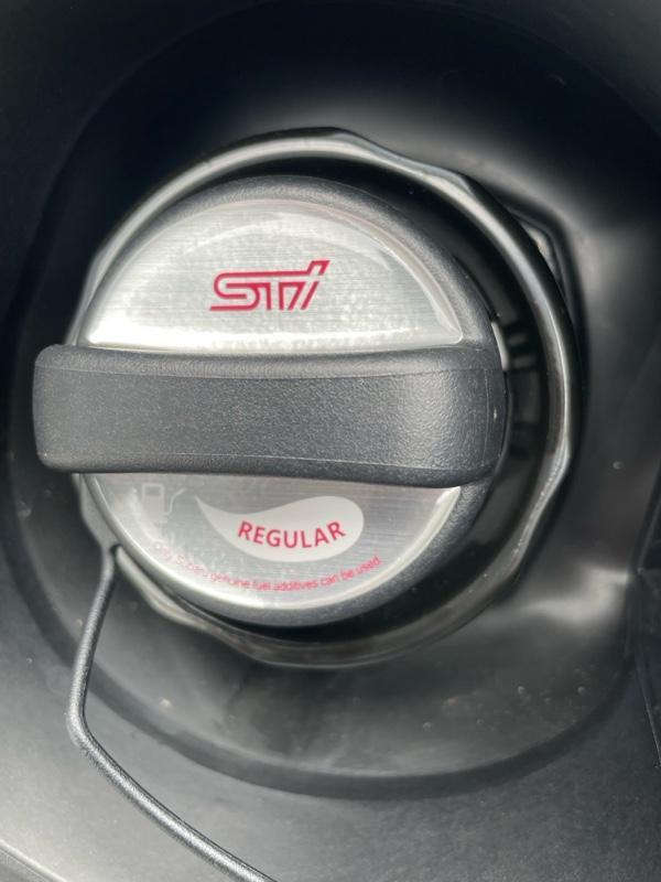 STI フューエルフィラーキャップカバー スバル 廃盤