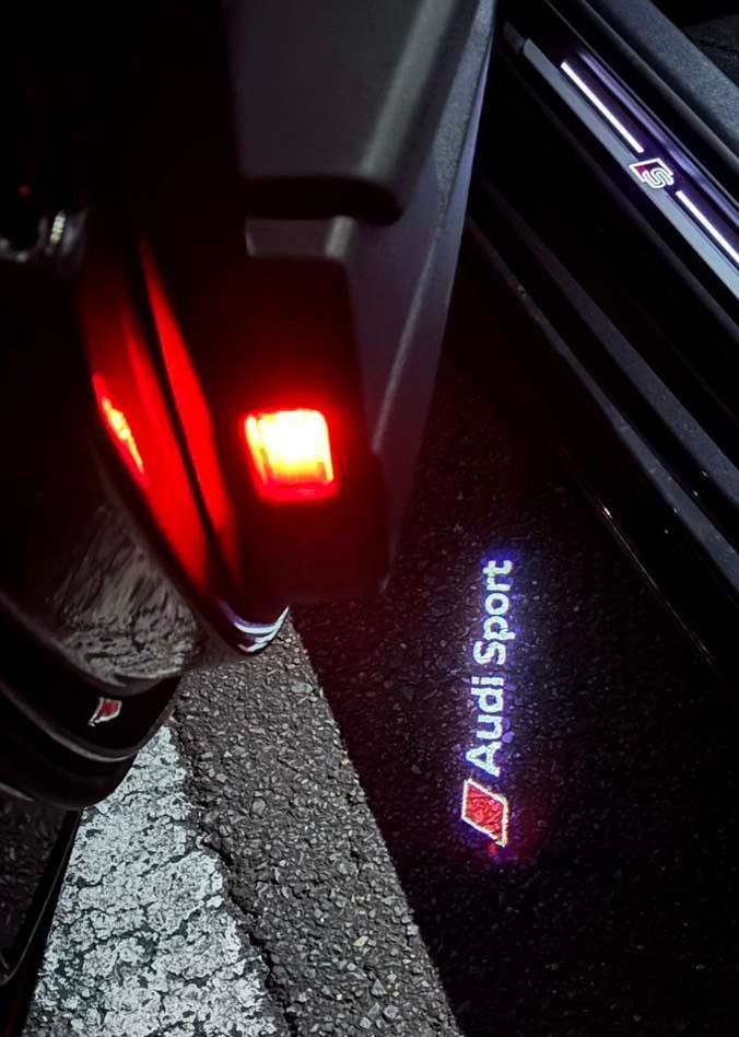Audi純正(アウディ) ドアエントリーライト のパーツレビュー
