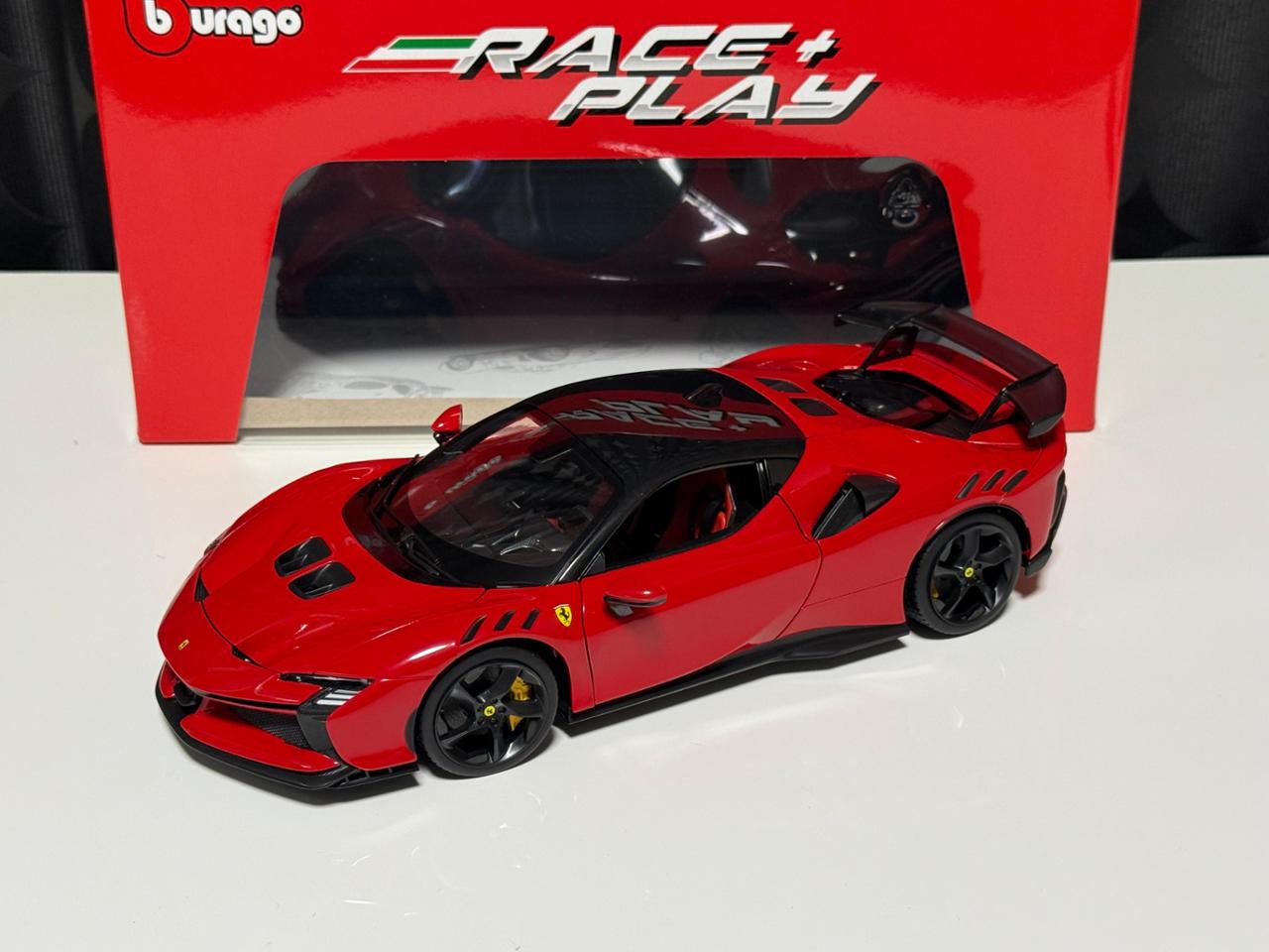 ブラーゴ 1/18 フェラーリ　SF90XX ストラダーレ Amazon | ブラーゴ 1/18 フェラーリ SF90 ストラダーレ Bburago