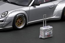 ignition model 1/18 RWB 997 GT3 Silver With RWB Suitcase